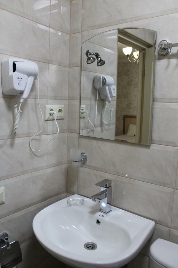 Emis Hotel Tbilisi Ngoại thất bức ảnh