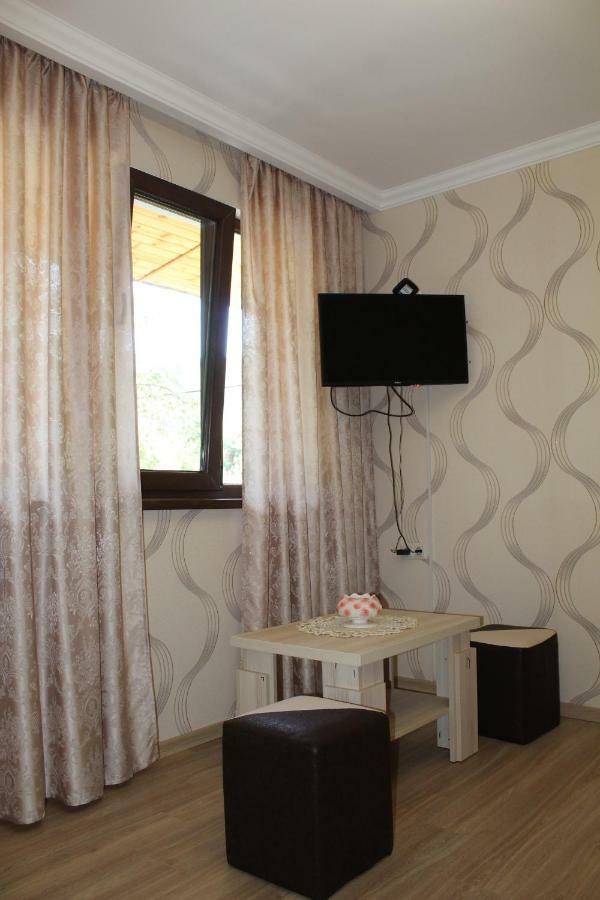 Emis Hotel Tbilisi Ngoại thất bức ảnh