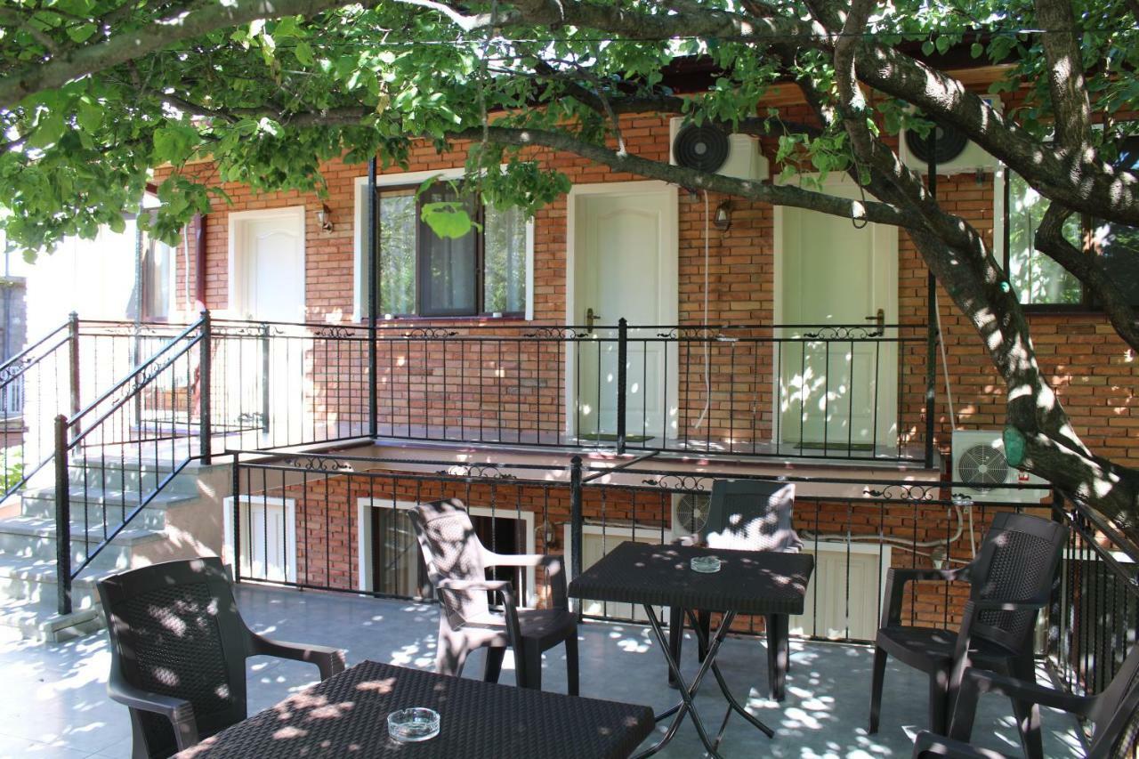 Emis Hotel Tbilisi Ngoại thất bức ảnh