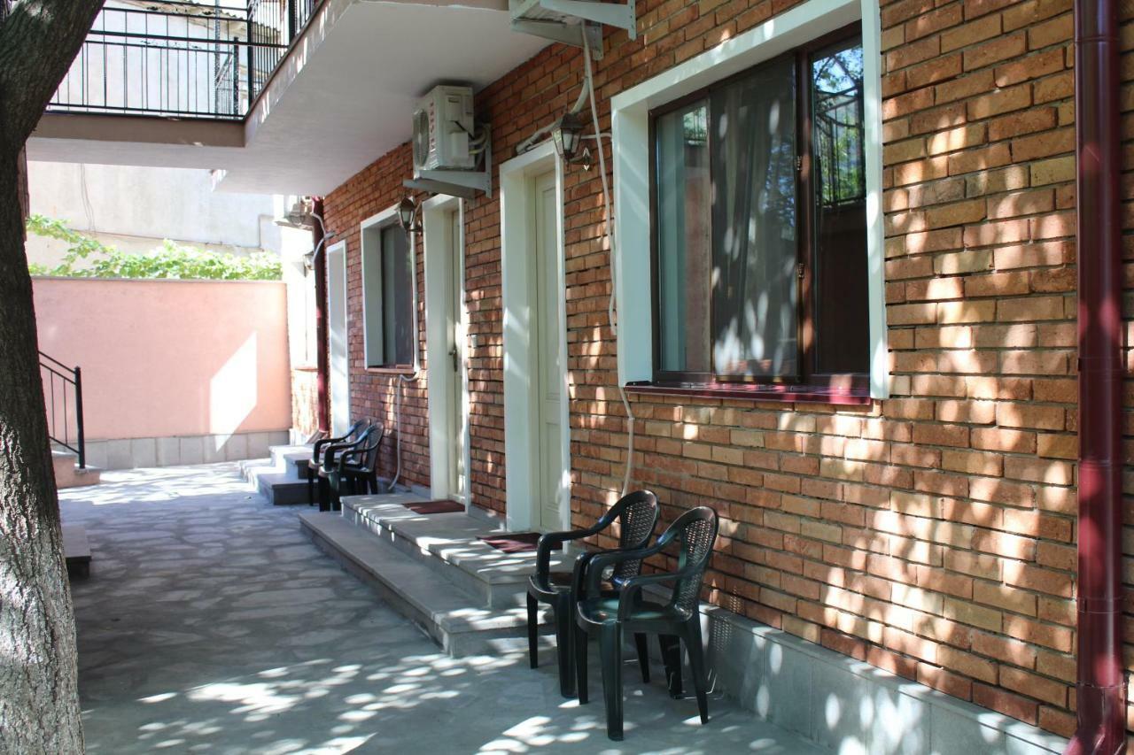 Emis Hotel Tbilisi Ngoại thất bức ảnh