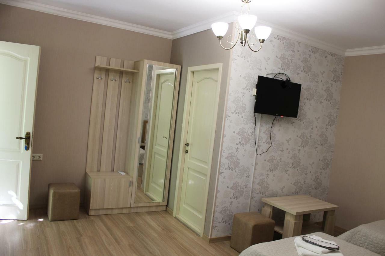 Emis Hotel Tbilisi Ngoại thất bức ảnh