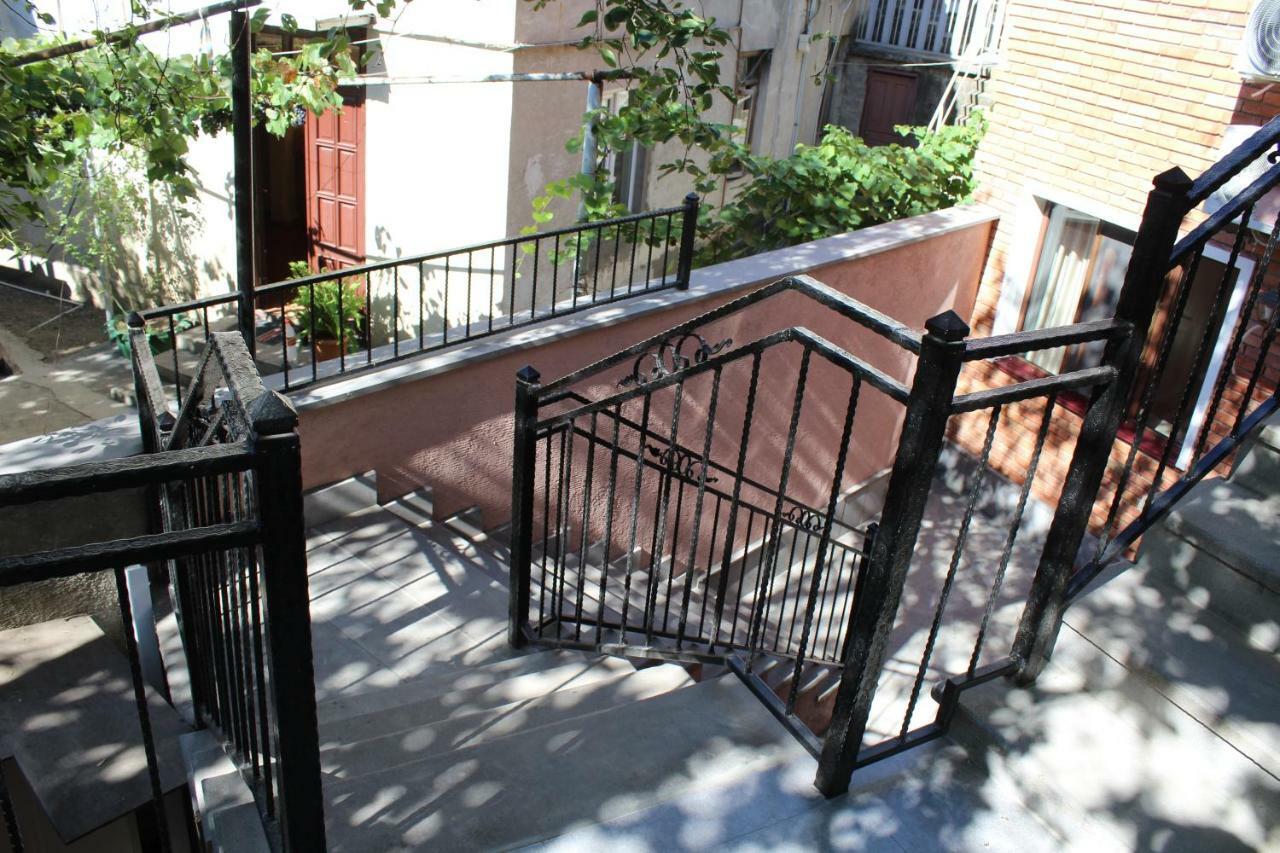 Emis Hotel Tbilisi Ngoại thất bức ảnh