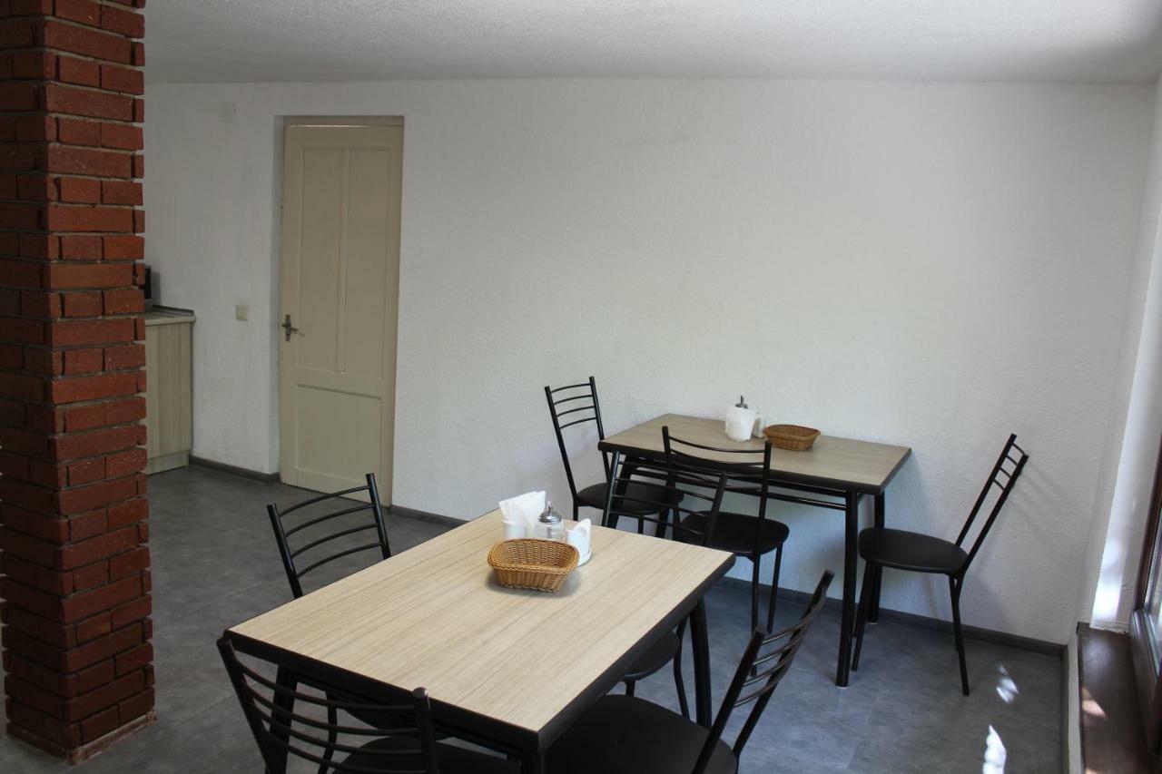 Emis Hotel Tbilisi Ngoại thất bức ảnh